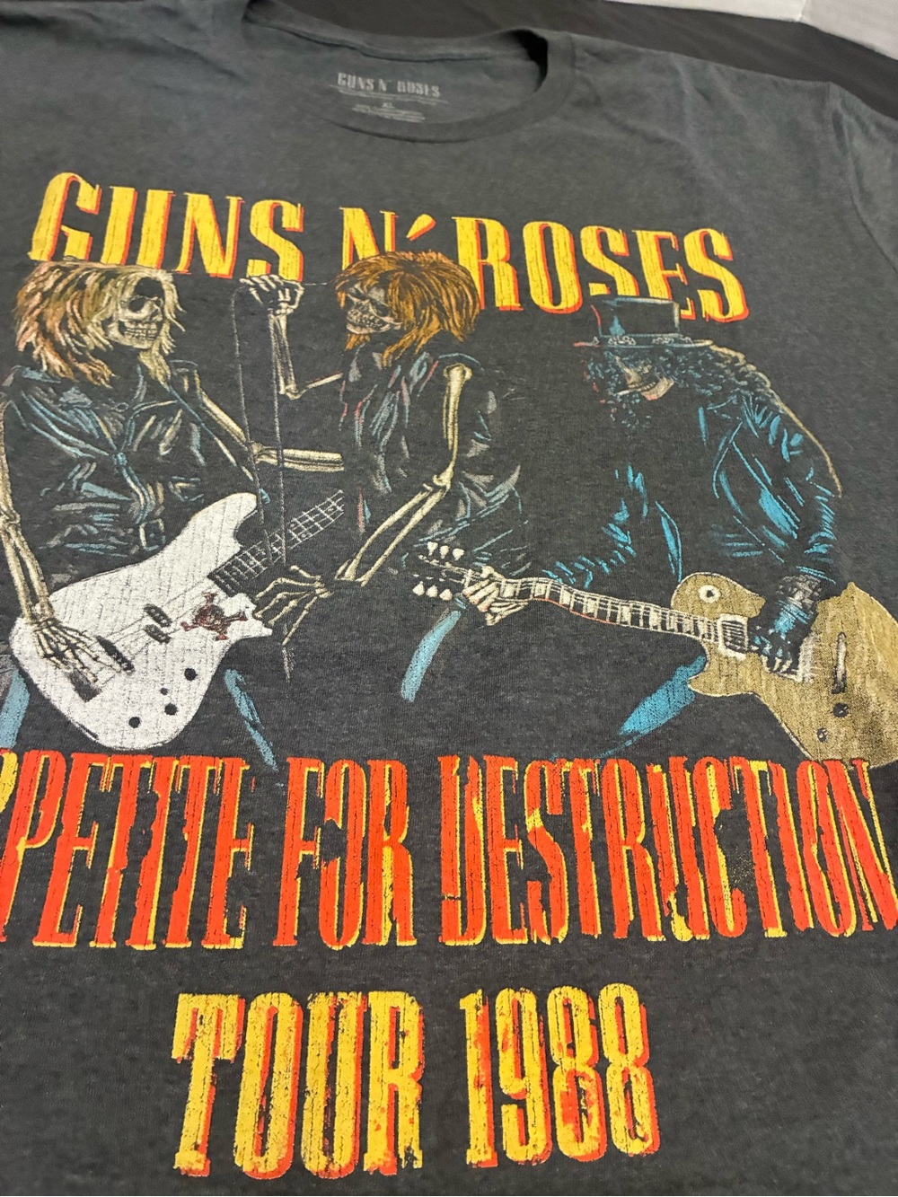 Men's Black 'Appetite for Destruction Tour 1988' Graphic T-Shirt - Picture 4 of 5